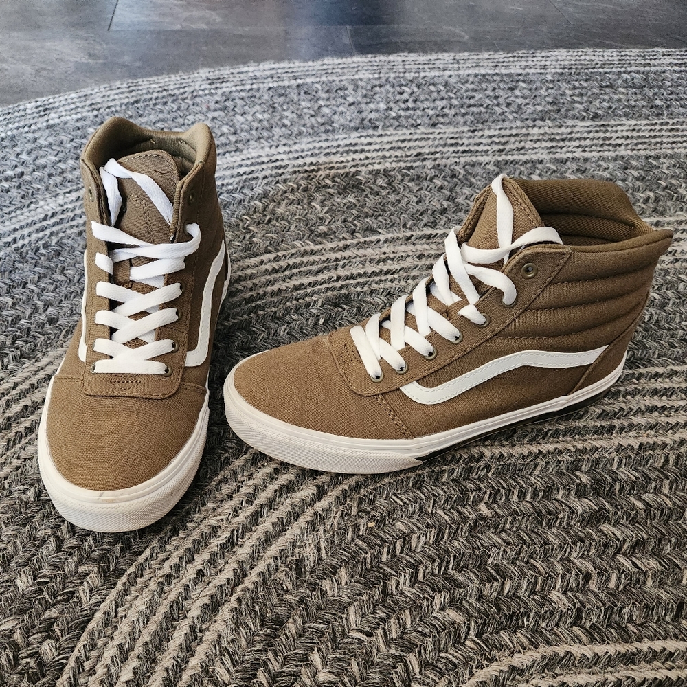 Vans Sk8 hi green camo sneaker 5.5 7